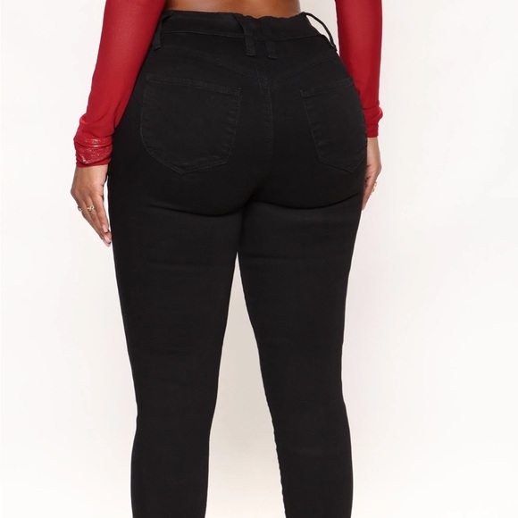 Fashion Nova Get You Alone Booty Lifter Skinny Jean in Black - Picture 2 of 6